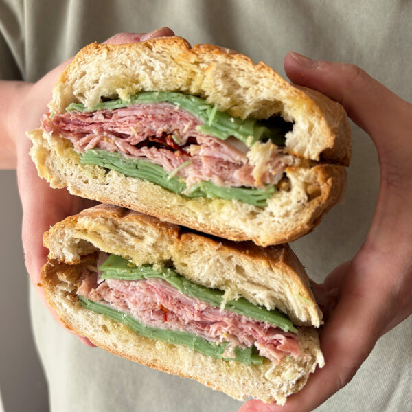 SANDWICH DE PATA AHUMADA - Image 2